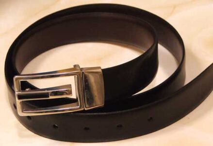 A Green Home: Organize Your Mail with Clips and Belts Image